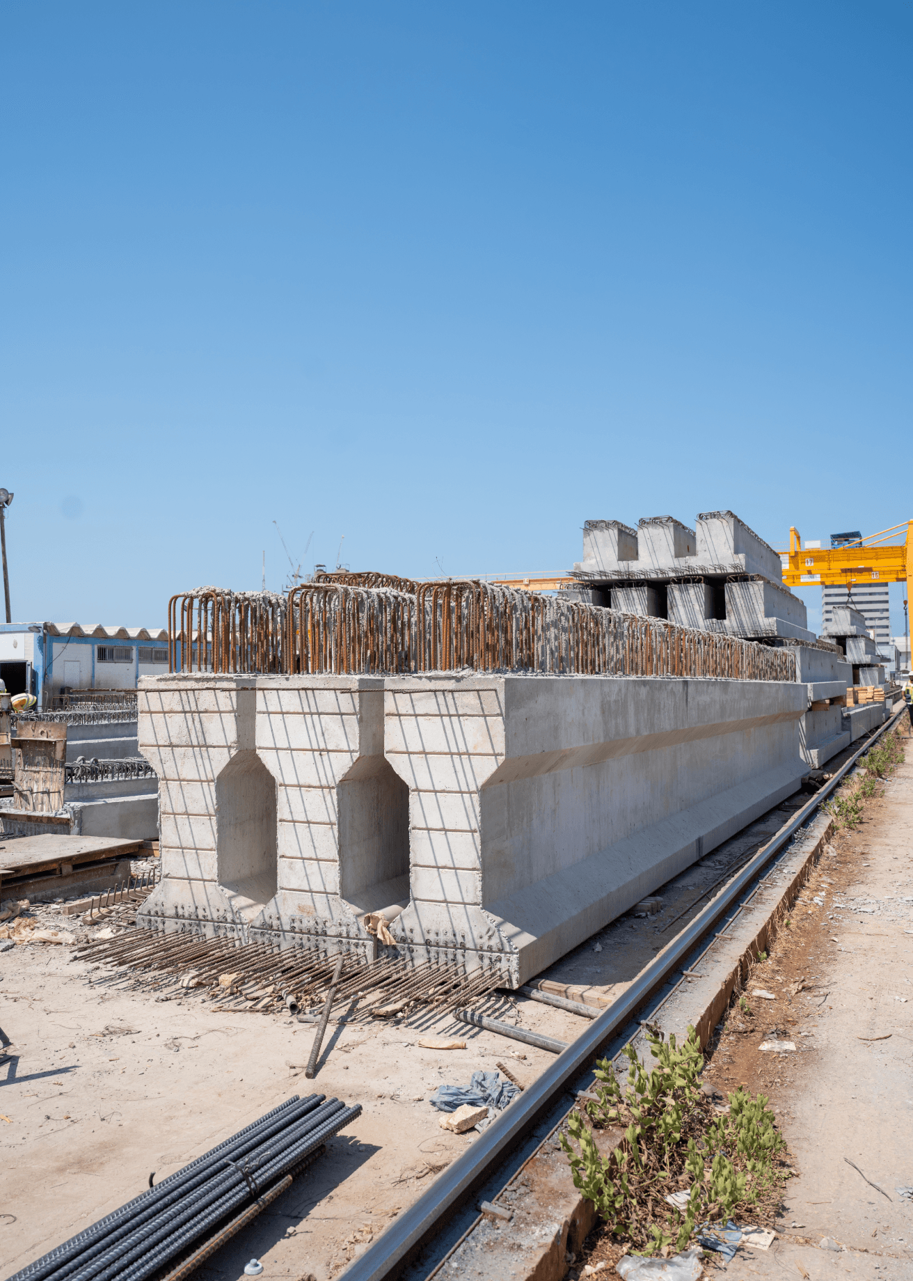  קורות דרוכות מתועשות Prestressed Beams