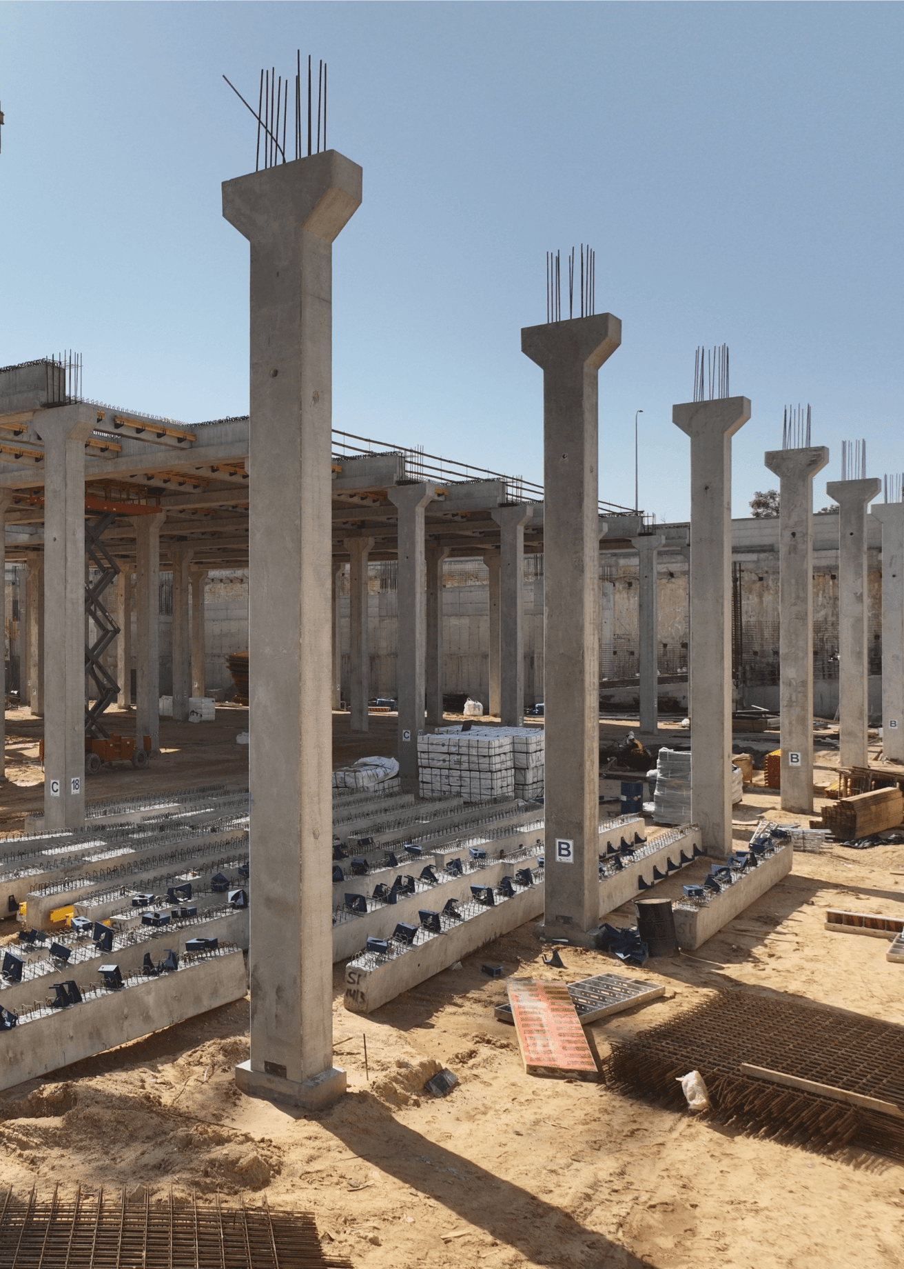 עמודים מתועשים Precast Concrete Columns